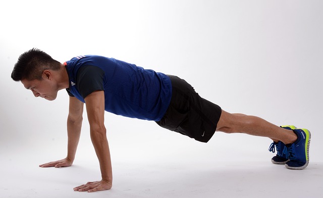 sport, fitness, exercise, pilates, man face, male body, body, men, man, shirtless, iron, lizards, push up, burpee, jump, training, they grabbed, keiji, keiji yoshiki, coach, instructor, athlete, push up, push up, push up, push up, push up